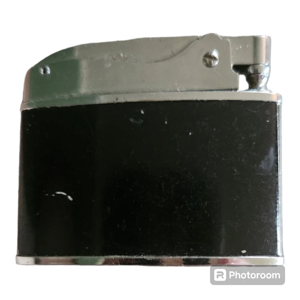 Vintage Playboy Butane Lighter with Gold Presidential Key Card - Picture 3 of 6